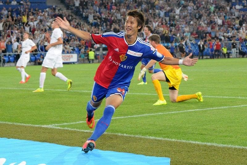 新品タグ付＆直筆サイン】柿谷曜一朗 ＃14 FCバーゼル 14／15（H