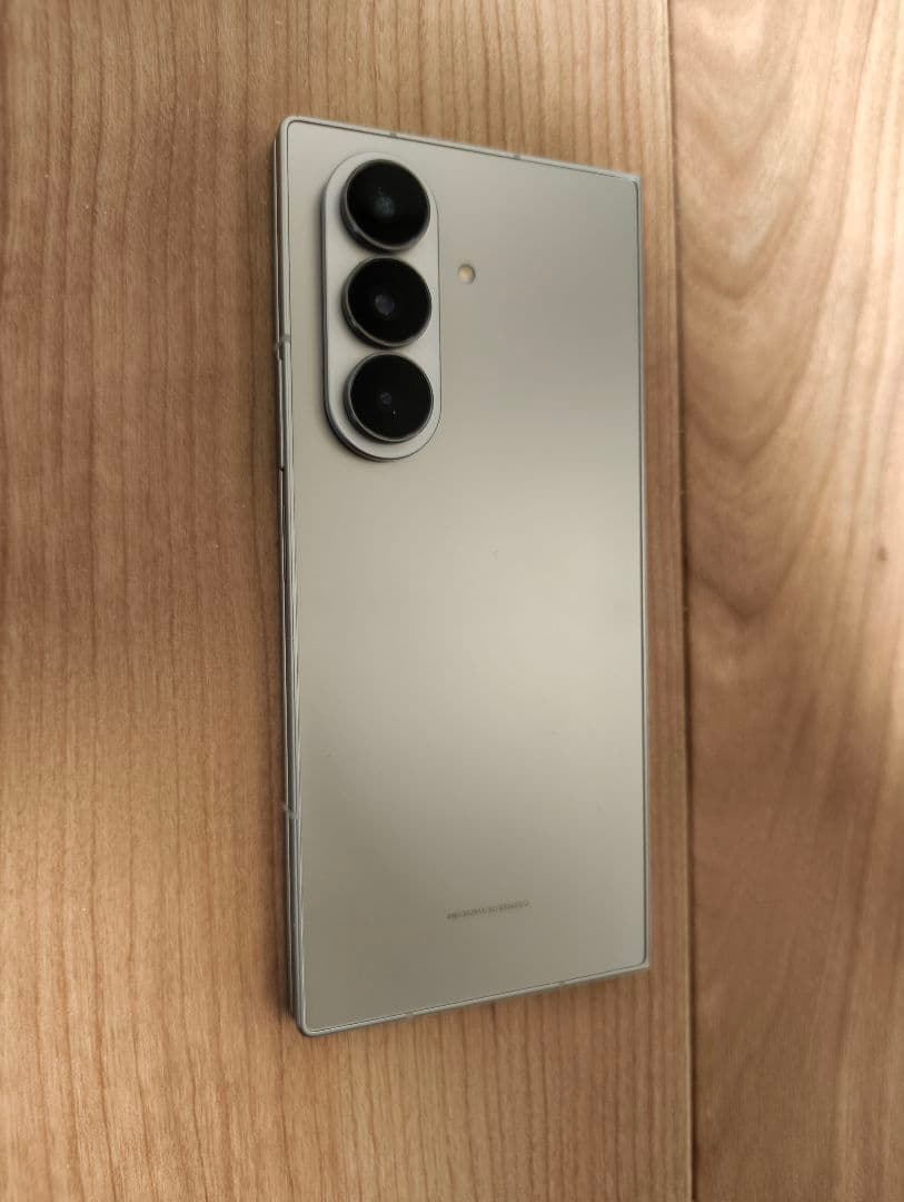 Galaxy Z Fold 7 256GB シルバーシャドウ 国内版 - メルカリ