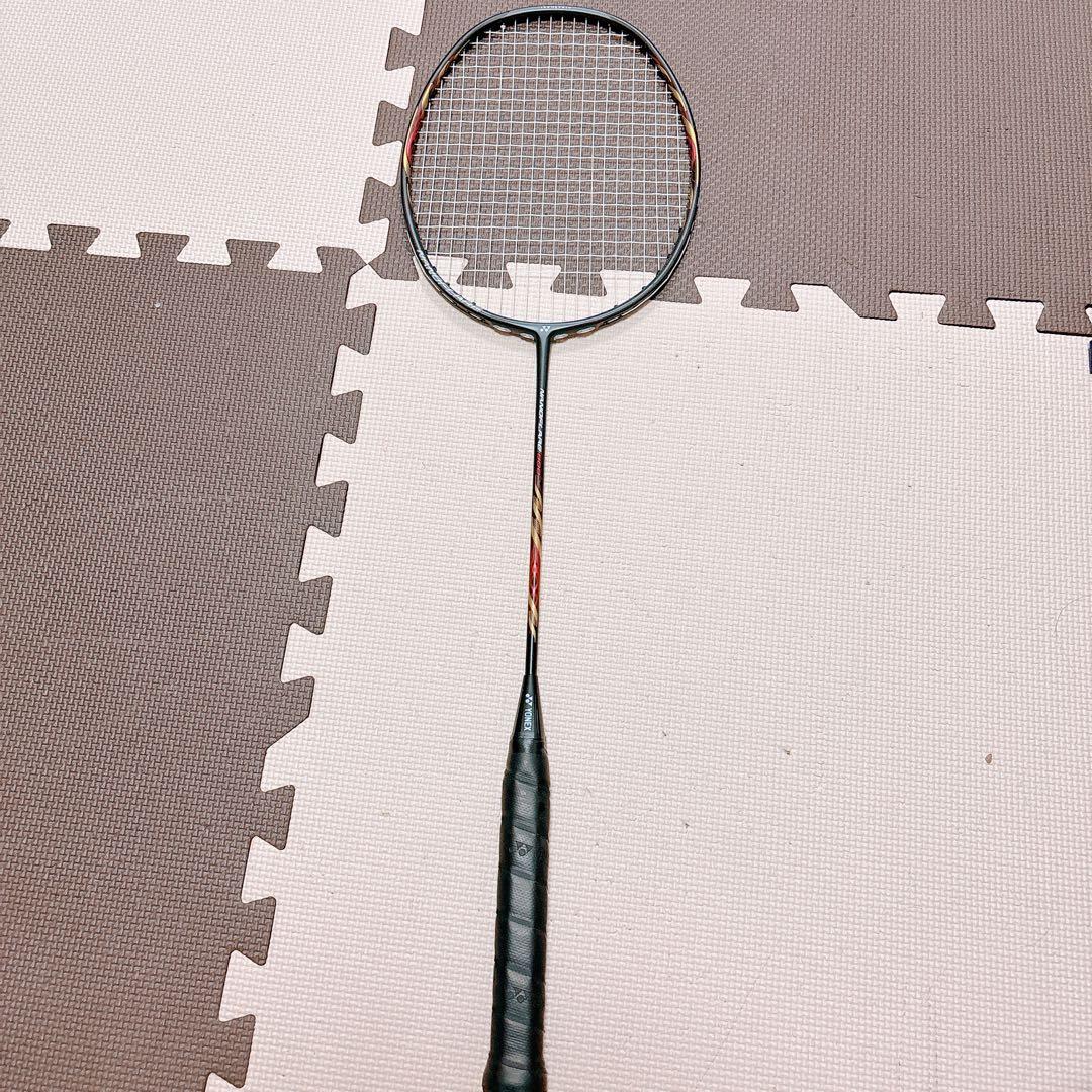 バドミントン ラケット ヨネックス ナノフレア800 廃盤 希少品 人気 極