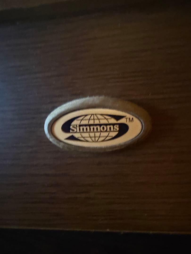 最高級シモンズベッドフレームSIMONS　ナラ？木工土台は桐？セレブ最終処分 SIMMONS（シモンズ） ベッドフレーム フレームのみ 開梱設置 桐 すのこ