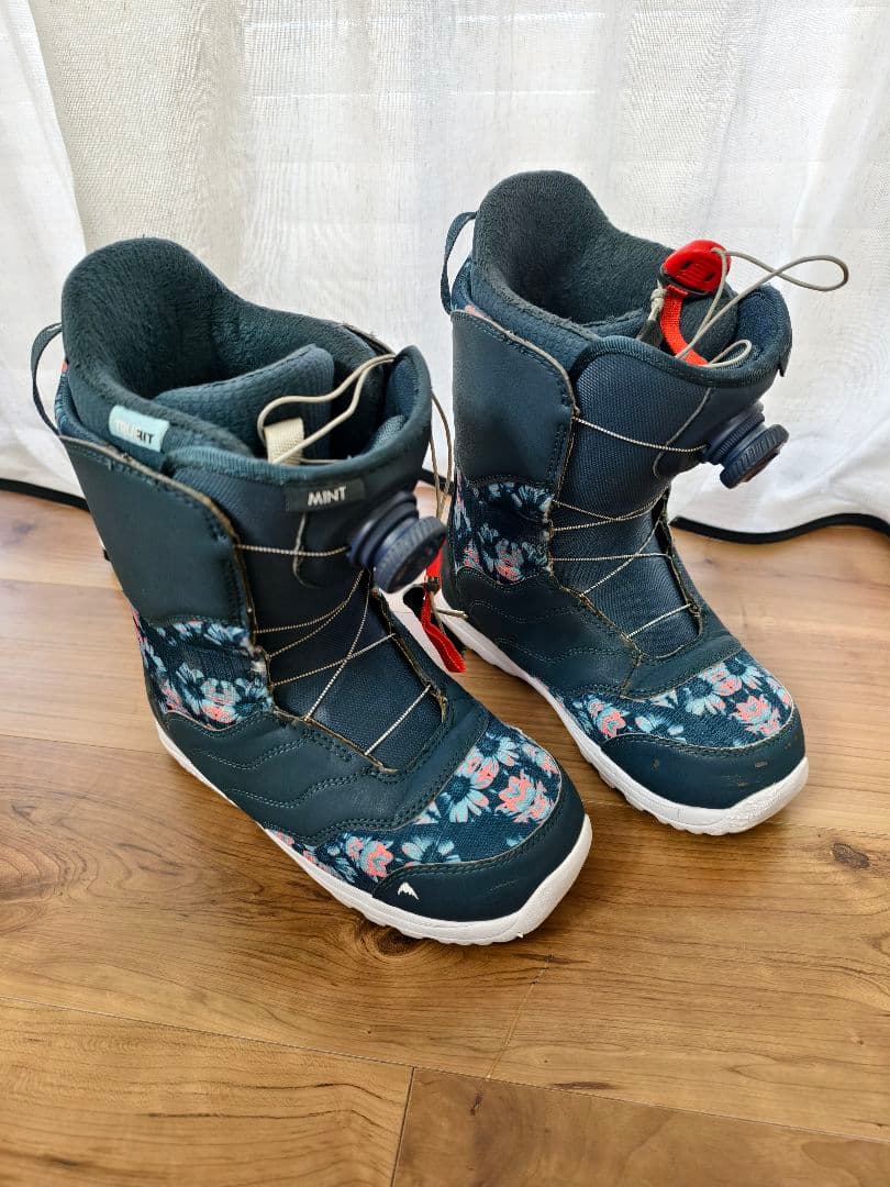 BURTON MINT BOA 24.0cm 女性用スノーボードブーツ
