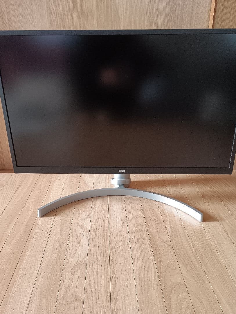 LG 27UL550-W 27インチモニター 公式】 LG エルゴノミックスタンド採用 4K モニター - 27UL550-W | LG