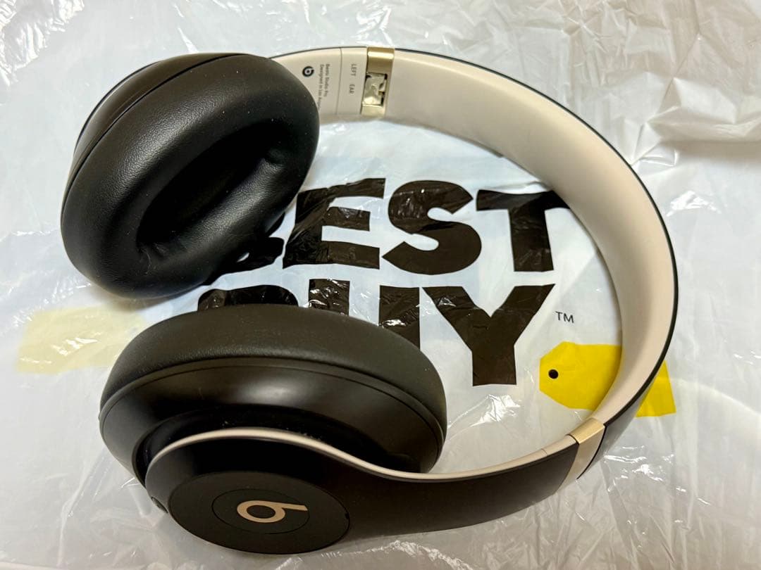 Beats Studio Pro ブラック/ゴールド 日本未発売色 ブルートゥースヘッドホン Beats Studio Pro ブラック MQTP3PA/A