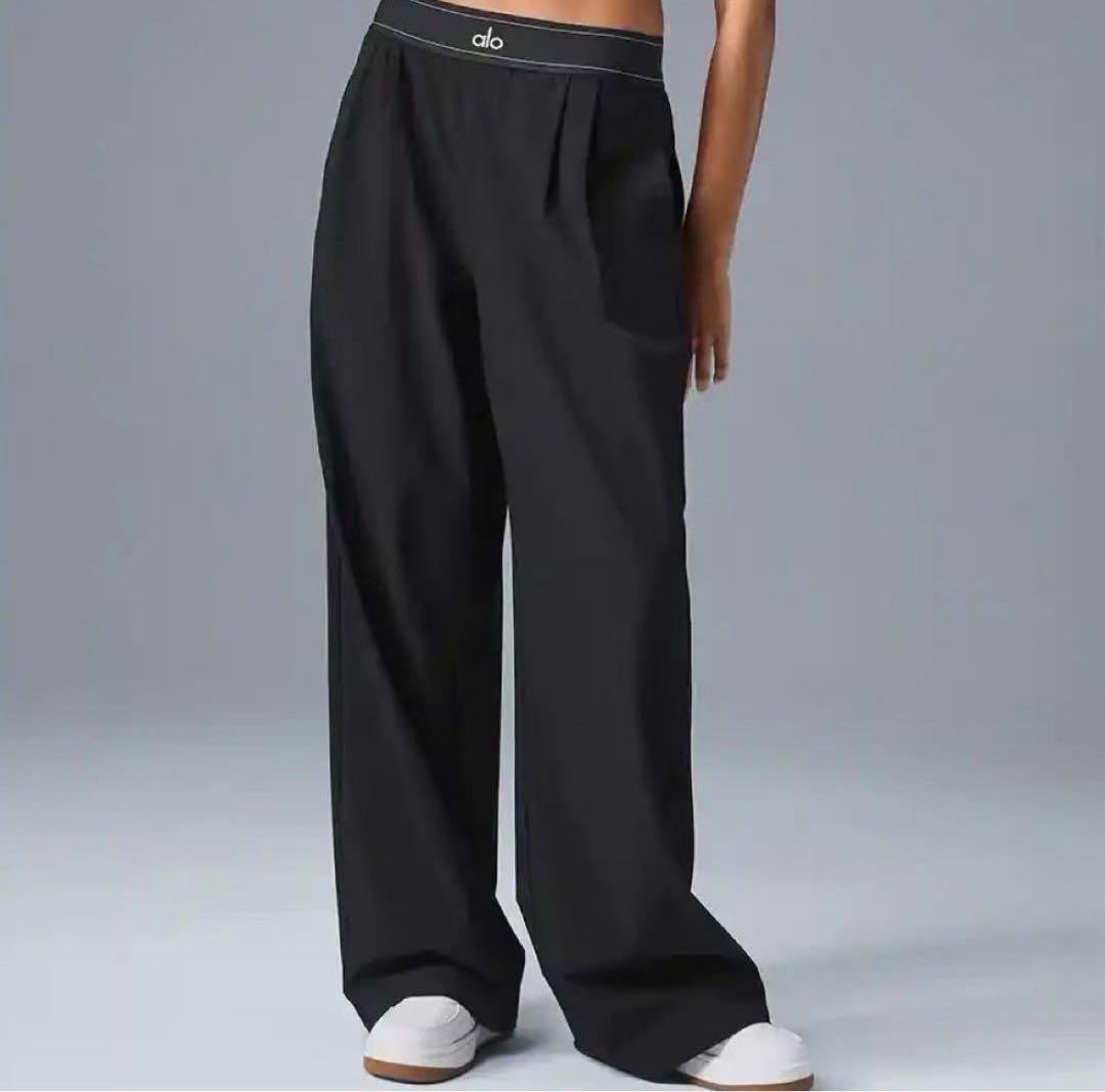 Alo Yoga パンツ ボトム トラウザー アローヨガ Sサイズ　ブラック Alo Yoga パンツ ボトム トラウザー アローヨガ (ALO Yoga