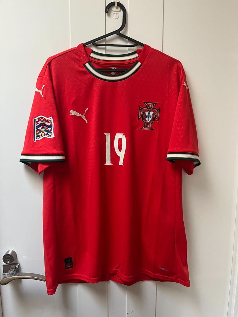 ポルトガル代表 19.ヌーノメンデス ヌーノ・メンデス - Wikipedia