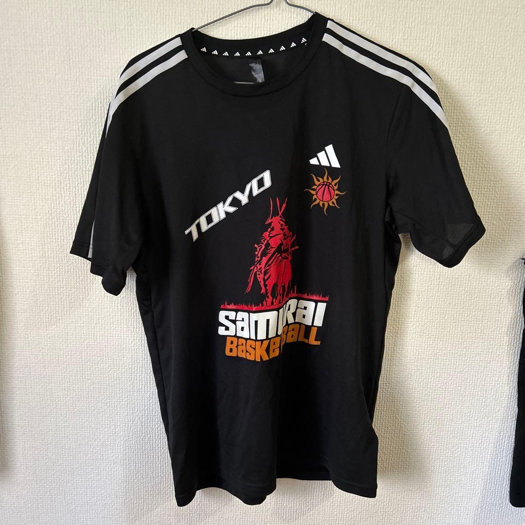 adidas TOKYO SAMURAI BASKETBALL Tシャツ トーキョーサムライジャパン TOKYOSAMURAI バスケットボール Tシャツ