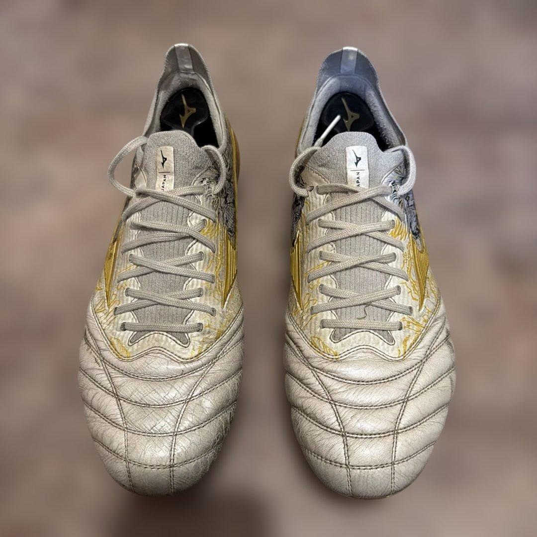 MIZUNO モレリアネオ3β sr4JAPANセルヒオ・ラモス 限定モデル - メルカリ