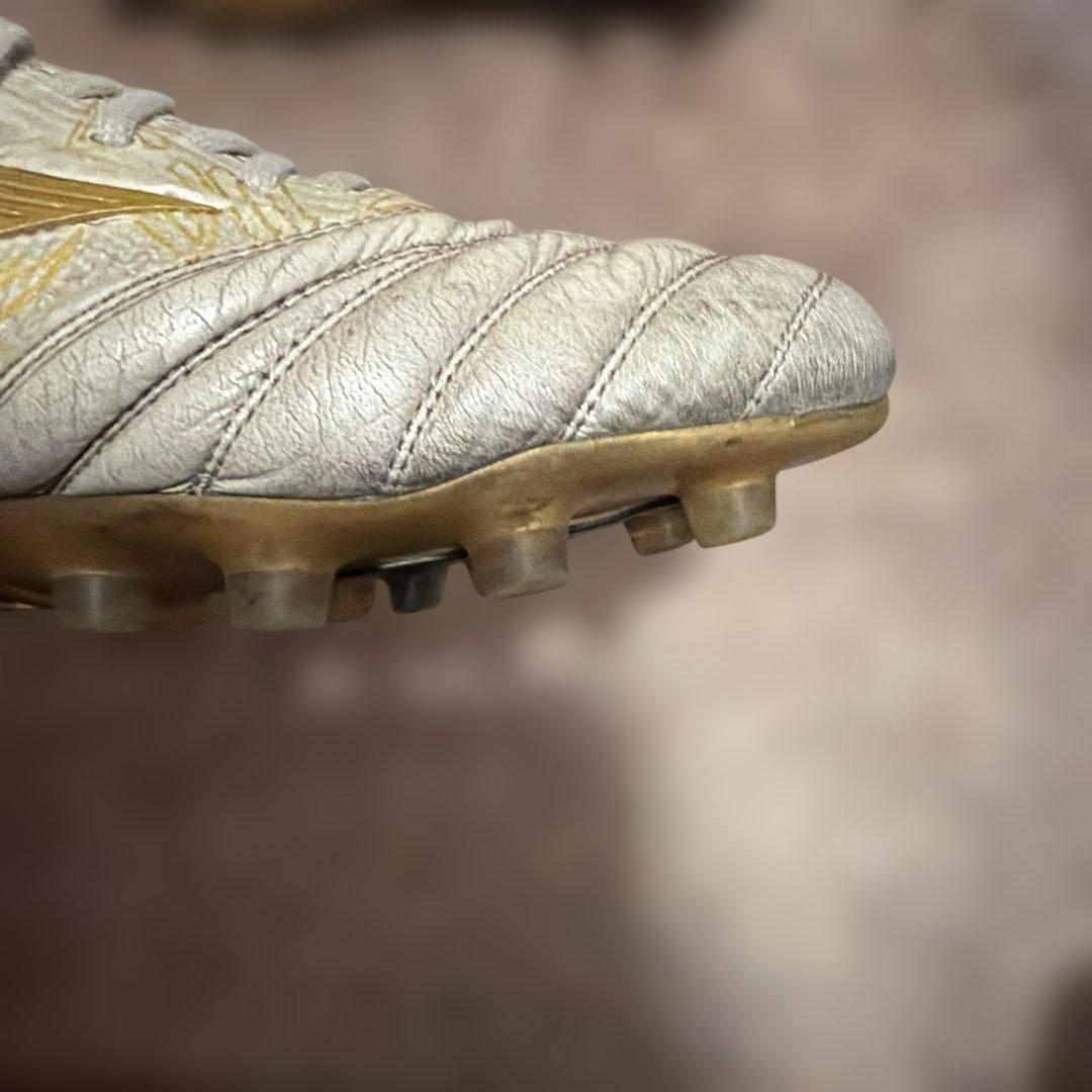 MIZUNO モレリアネオ3β sr4JAPANセルヒオ・ラモス 限定モデル - メルカリ