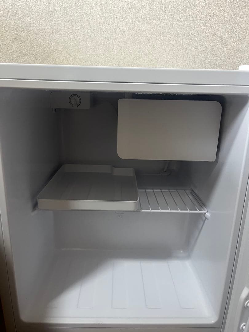 冷蔵庫 送料込み 2025年製 47L MAXZEN - メルカリ