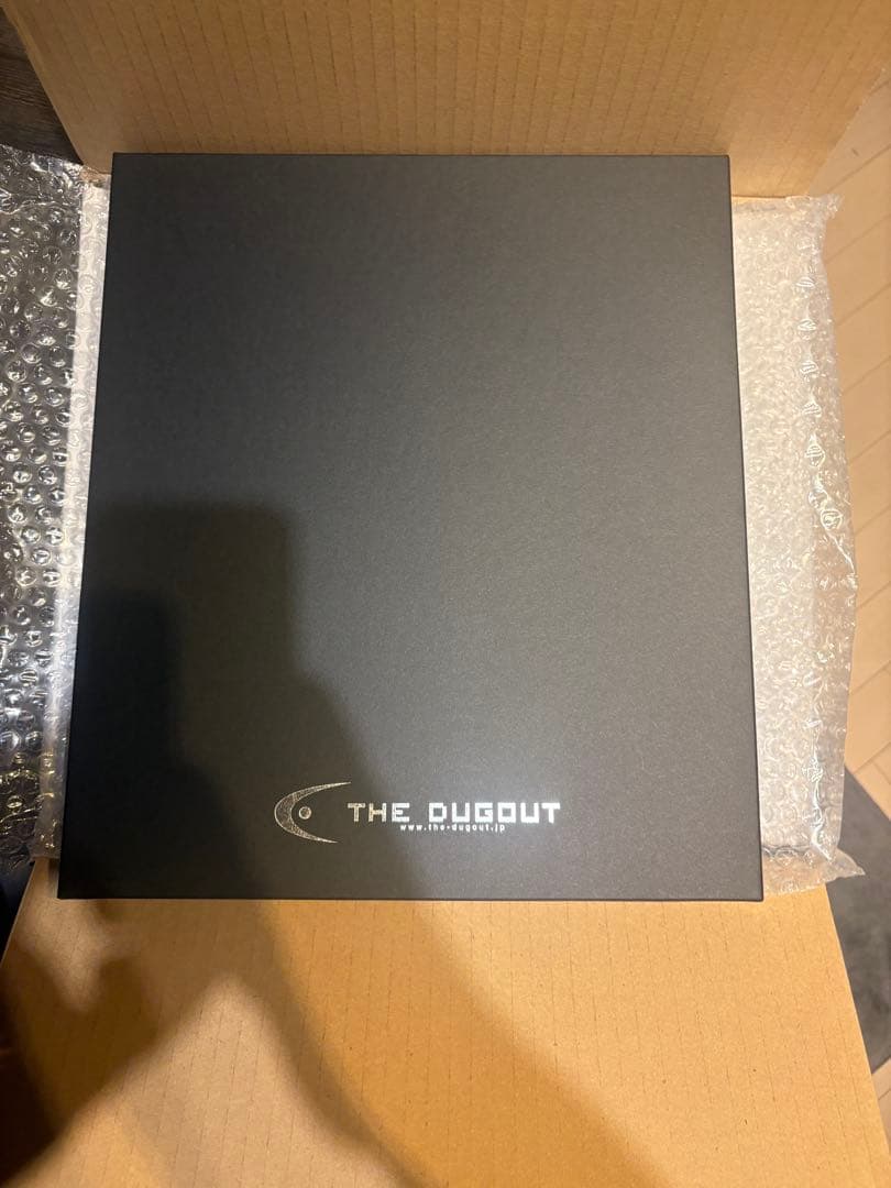 THE DUGOUT 三笘薫サイン入りユニフォーム - メルカリ