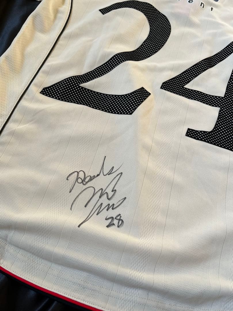 美品 貴重】2003年 浦和レッズ アウェイ ユニフォーム サイズS - メルカリ