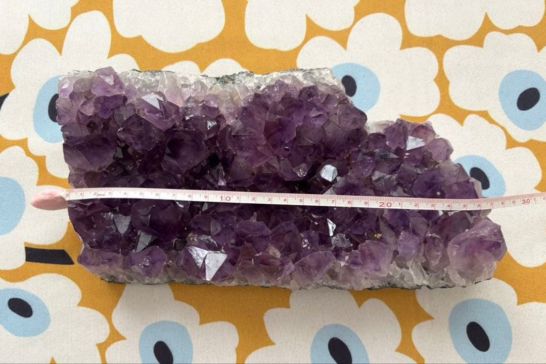 SALE✩.*˚天然石 水晶 アメジスト クラスター 原石 3.5kg 台座付き