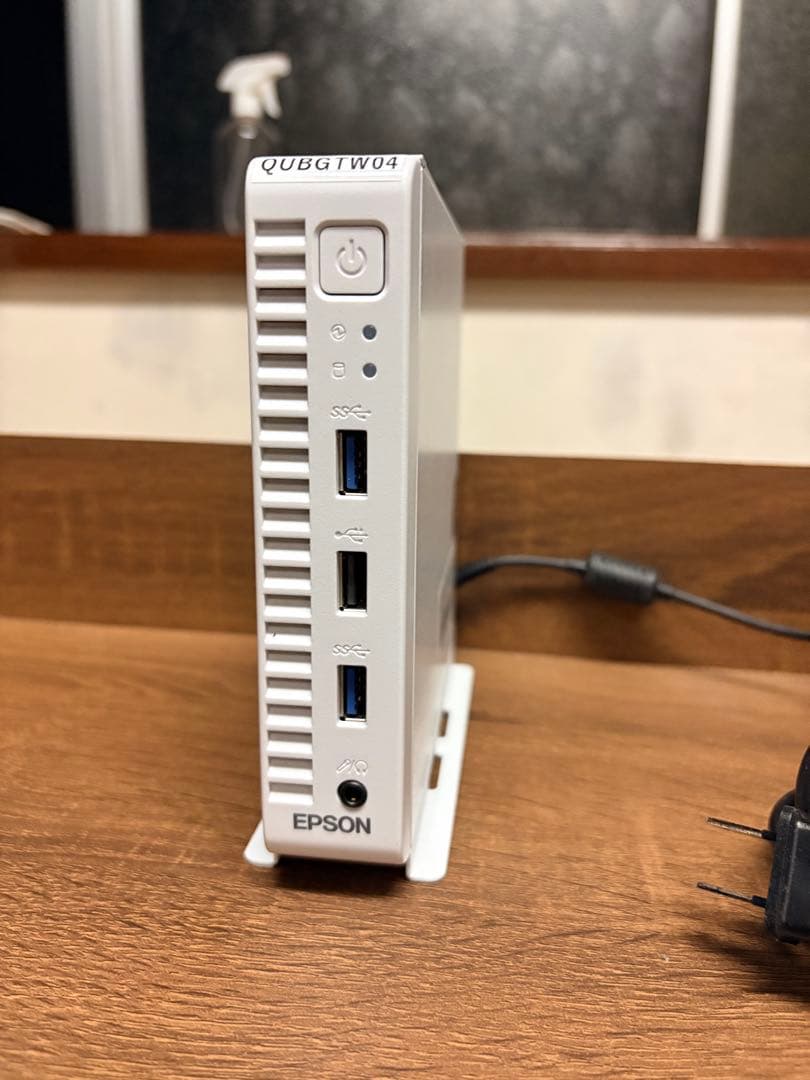 EPSON QUBIT W04 無線LANルーター Speed Wi-Fi NEXT W04_UQ スペック | モバイルブロードバンド | ファー