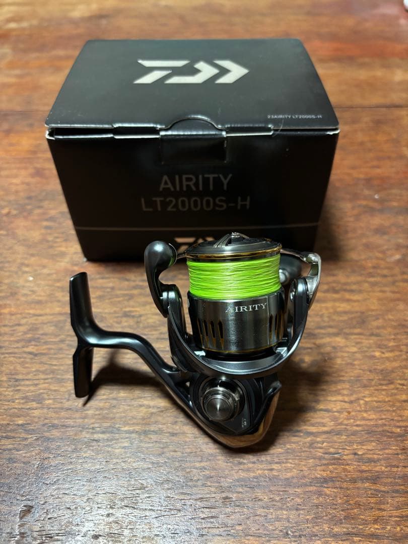 DAIWA AIRITY LT2000S-H スピニングリール - メルカリ