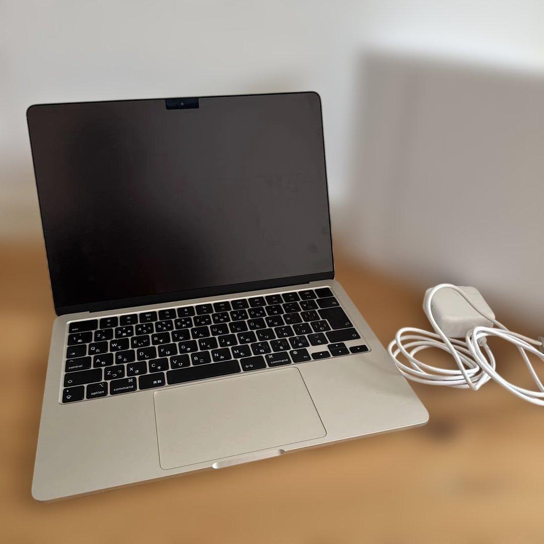 MacBook Air M2 スターライト13インチ　16g/256g SSD Apple 13-inch MacBook Air M2 chip, 16GB RAM, 256GB Flash, 8-Core GPU,