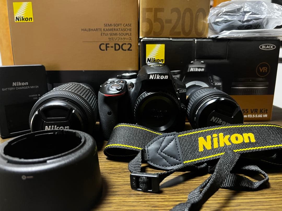 ズーさん　付属品充実超美品Nikon D5300ダブルレンズWi-Fi接続 Amazon | Nikon デジタル一眼レフカメラ D5300 ダブルズームキット2