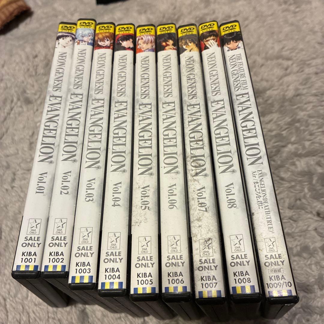 エヴァンゲリオンのテレビ版全8巻と劇場版1巻の合わせて9巻セット