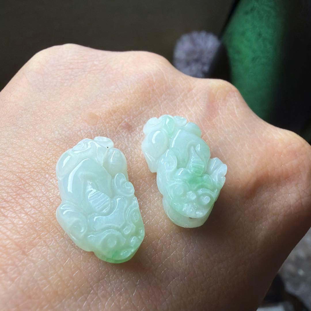 本翡翠、緑花柄貔貅ペア - メルカリ