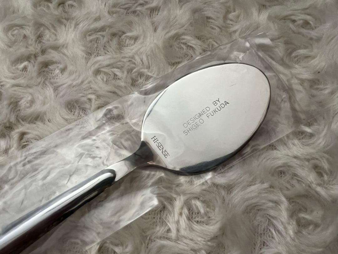 カトラリー　福田繁雄デザインスプーン“立場が入れ替わってしまったスプーン\"