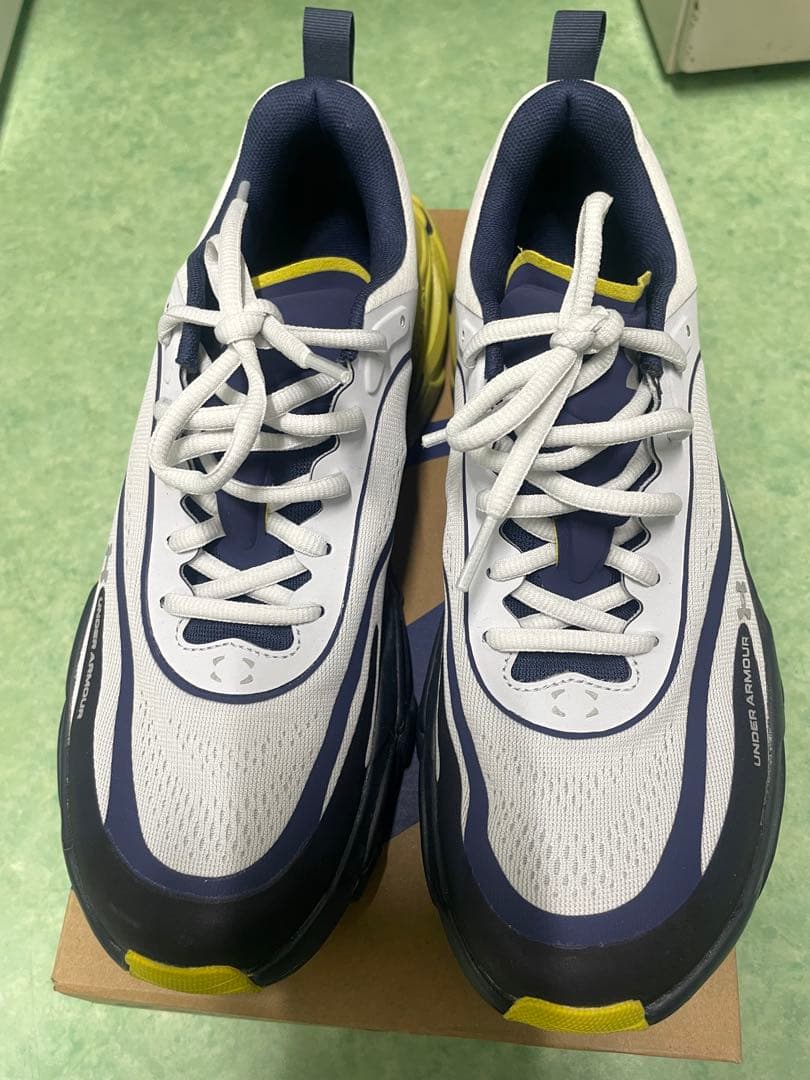 UNDER ARMOUR UAヘイロー レーサー（ランニング）26cm