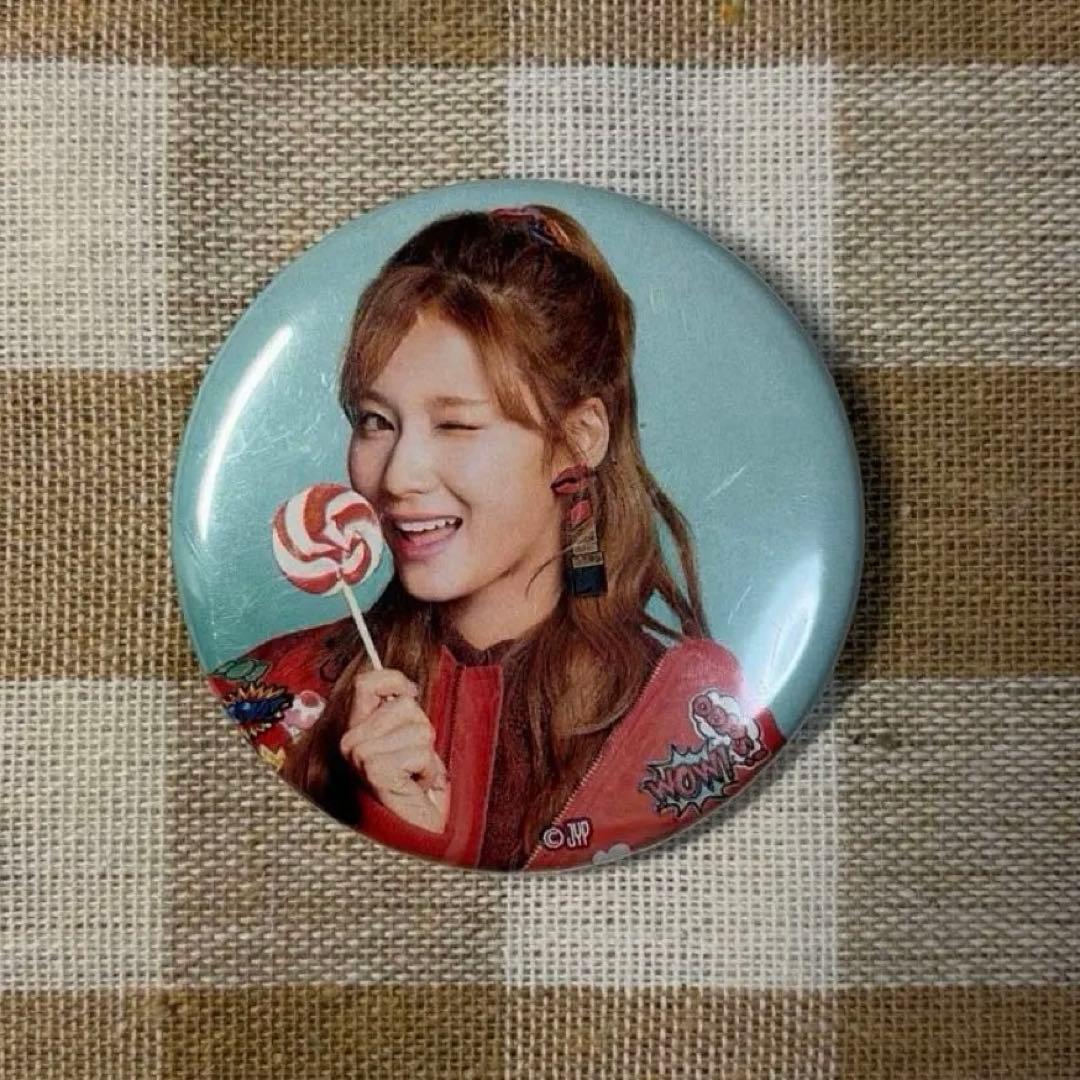 TWICE サナ 缶バッチ キャンディポップ 公式 - メルカリ
