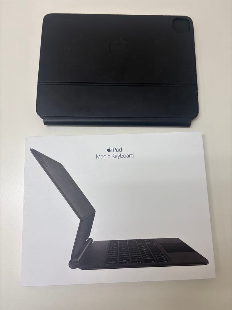 Magic Keyboard 英語配列　iPad pro 11インチiPad Pro（M5）用Magic Keyboard - 英語（UK）- ホワイト