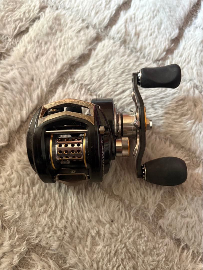 ブラック/ゴールド ベイトリール - メルカリ