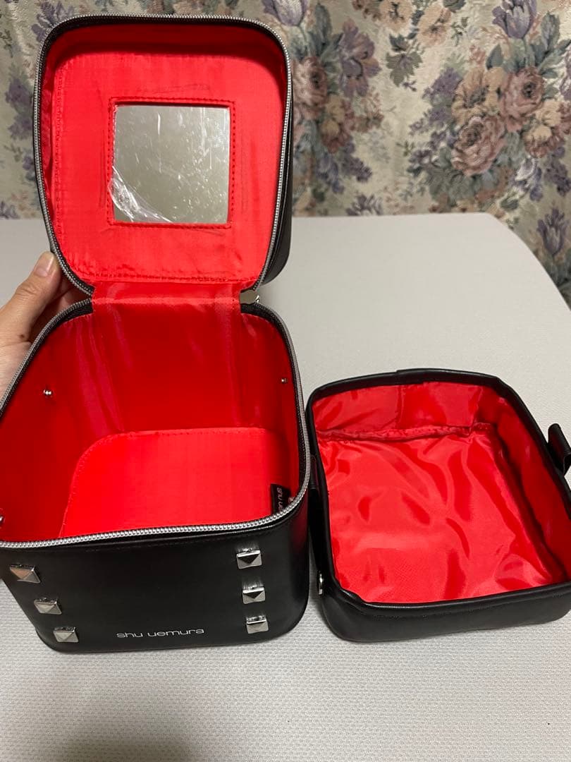 シュウウエムラ ノベルティ バニティポーチ コスメボックス コスメ