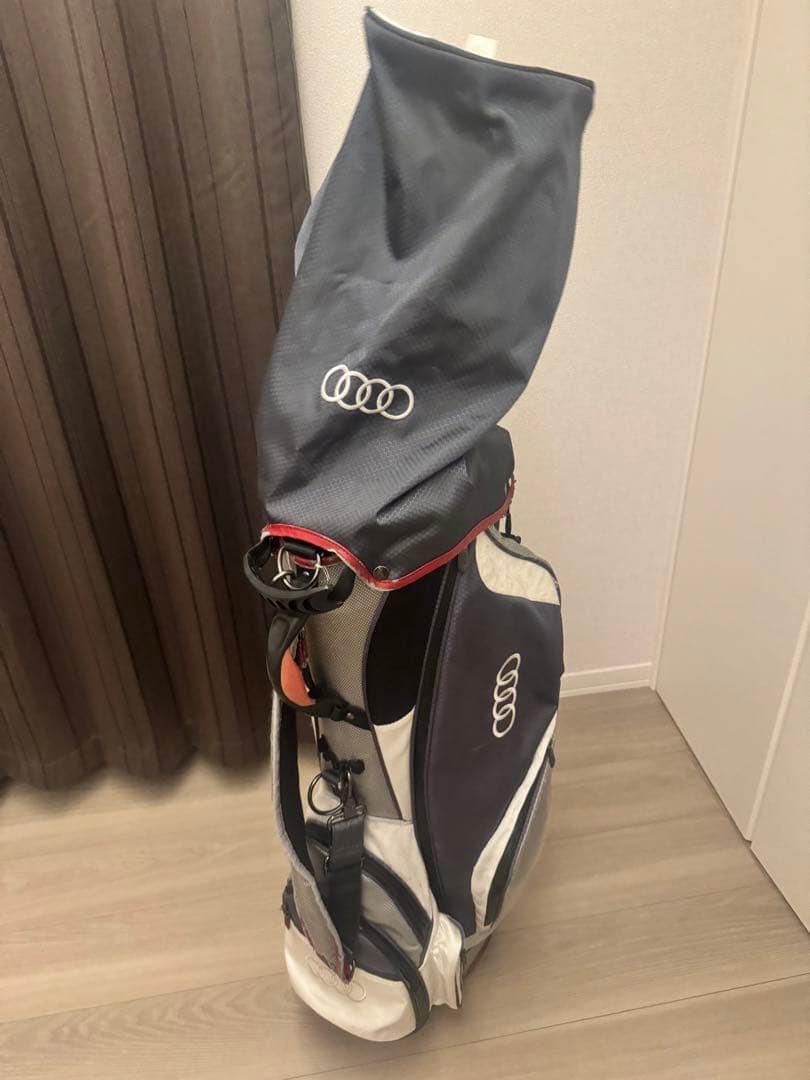 値下げしました❤️【Audi】アウディ　ゴルフバッグ　キャディバック　軽量 Audi アウディ キャディバッグ ゴルフバッグ｜Yahoo!フリマ（旧PayPay