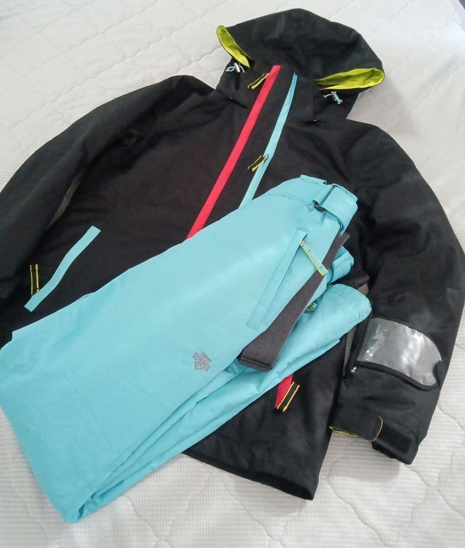 デサント DESCENTE スキーウェア 上下 レディース　Lサイズ　11号 デサント（DESCENTE）（レディース）スキーウェア パンツ DWWWJD76X BLK