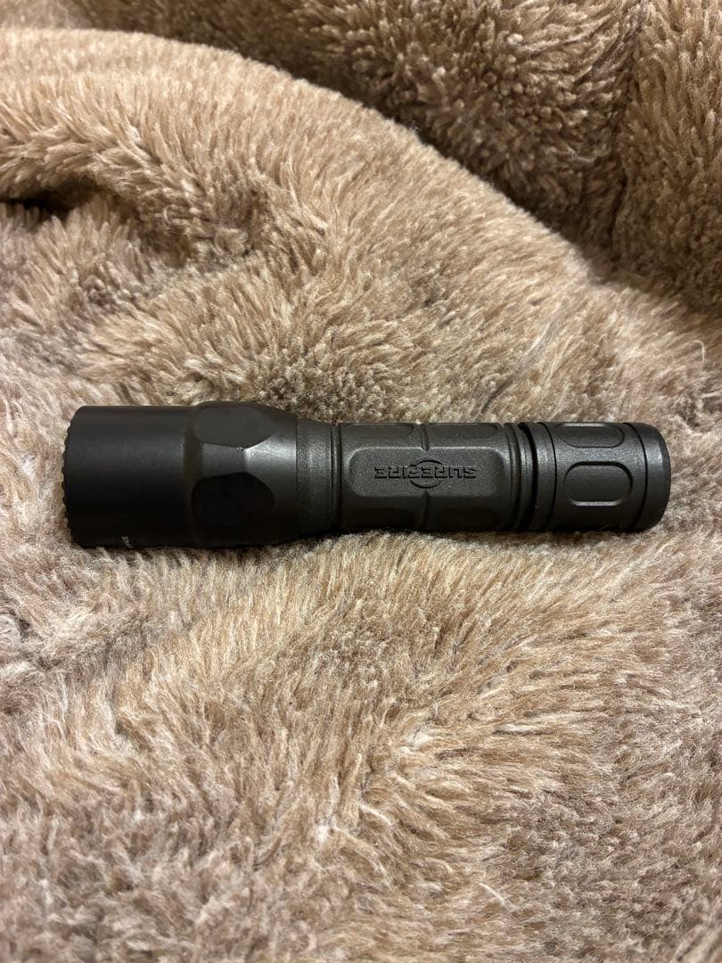 Surefire ハンディライト ブラック SUREFIRE(シュアファイア/シュアファイヤー)】【国内正規輸入品