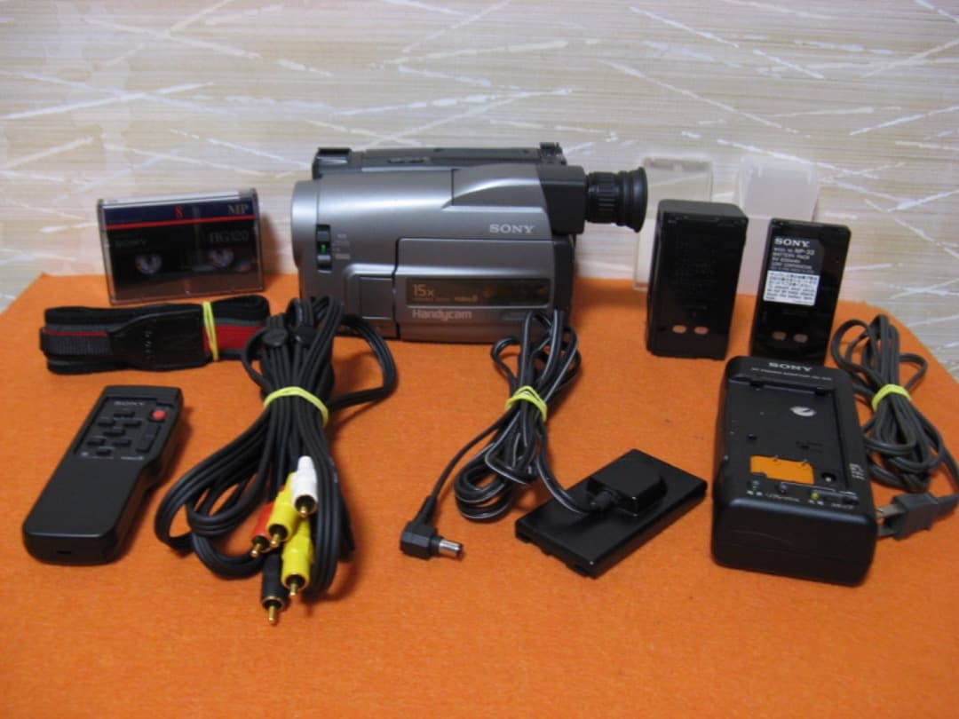 動作OK❗️☆SONYの液晶8ミリビデオカメラ・CCD-TRV20 Amazon | SONY ソニー DCR-TRV20 デジタルビデオカメラレコーダー