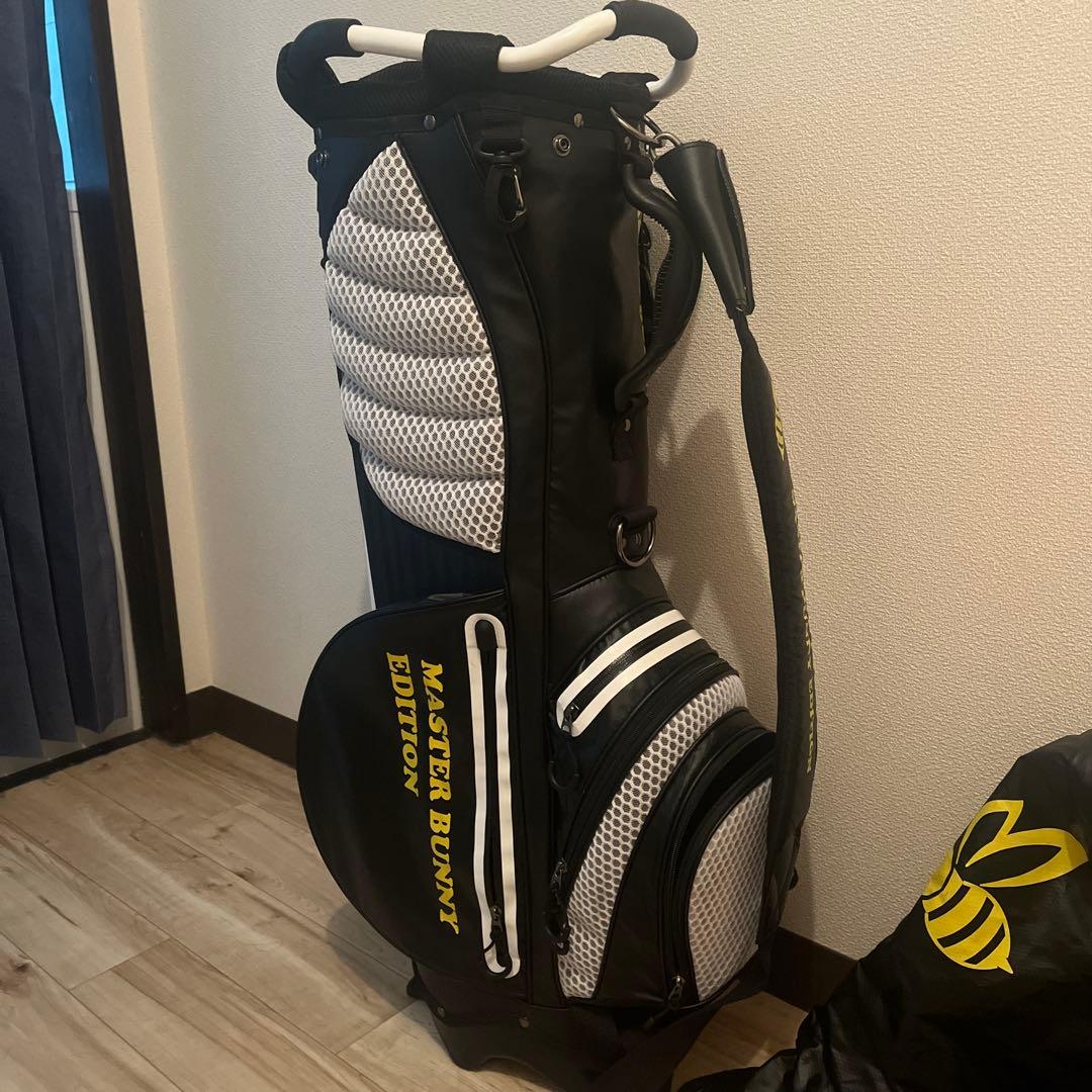 美品　MASTER BUNNY EDITION キャディバッグ　軽量 MASTER BUNNY EDITION（マスターバニーエディション） 【限定再入荷