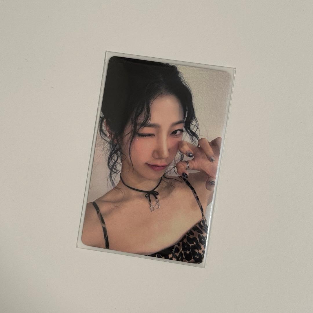 LESSERAFIM CRAZY yzy3.0 中華トレカ カズハ - メルカリ