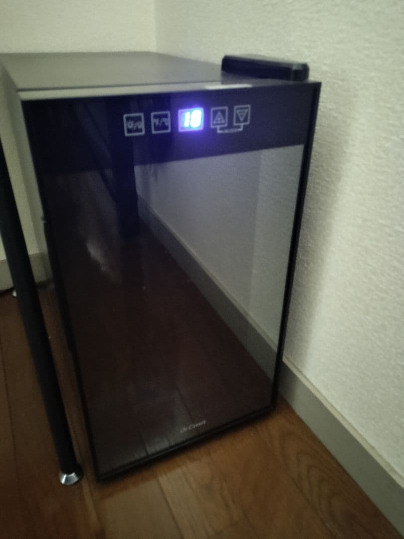 ワインセラー　温度調節可能 IRIS OHYAMA（アイリスオーヤマ） ワインセラー 12本 ペルチェ式 家庭