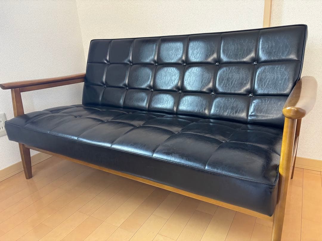 カリモク60 Kチェア 2シーター スタンダードブラック カリモク60 Kチェア2シータースタンダードブラック | Plain Table