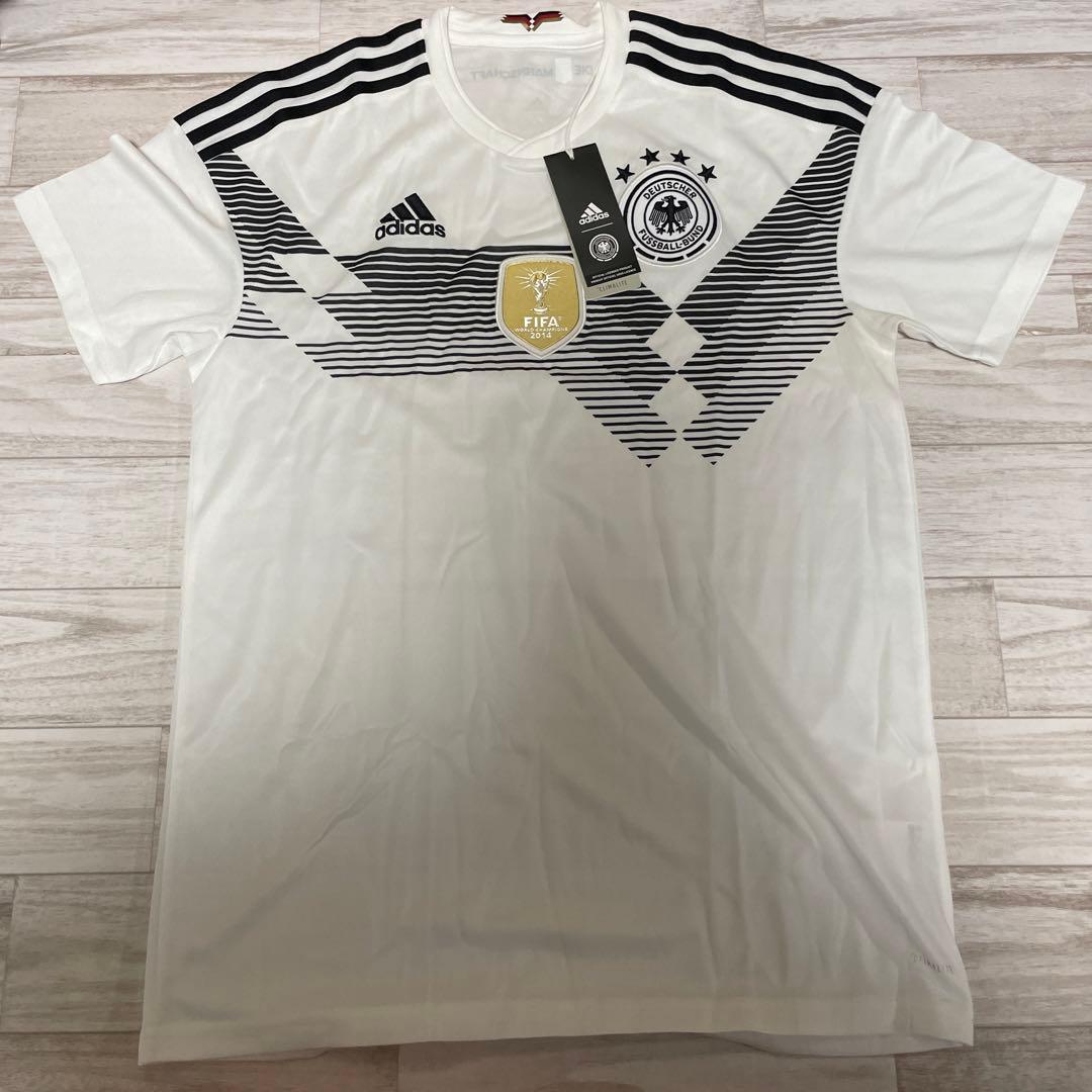 新品 レア サッカー ドイツ代表 WC 2014優勝エンブレム - メルカリ