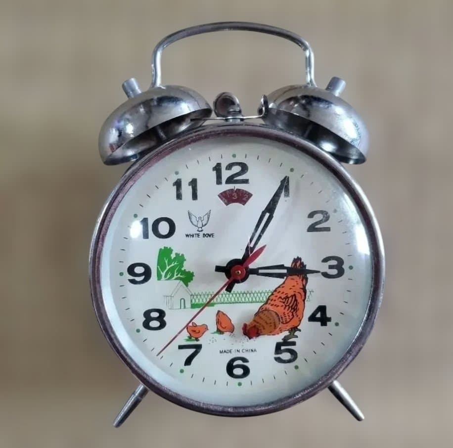 レトロ ゼンマイ式目覚まし時計 鶏 - メルカリ