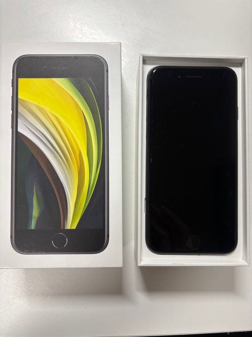 Apple iPhone SE (第2世代) ブラック 本体 64GB Amazon | 【整備済み品】 Apple iPhone SE(第2世代) 64GB ブラック SIM