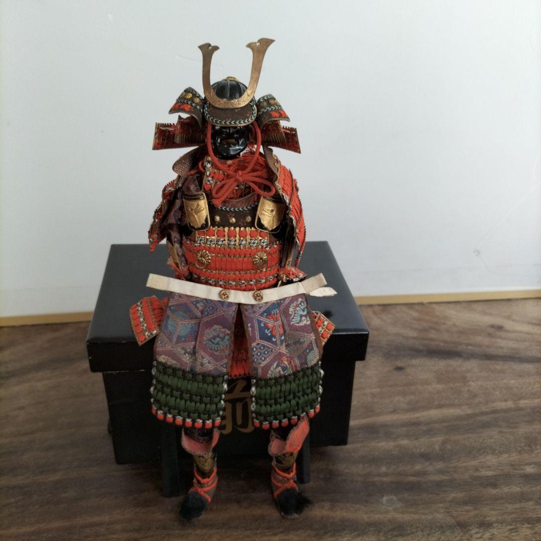 鎧兜　赤　蜻蛉　　箱有 甲州印伝 赤毛蜻蛉柄 8号 武田信玄兜 KOKUOU収納セット | 人形専門店