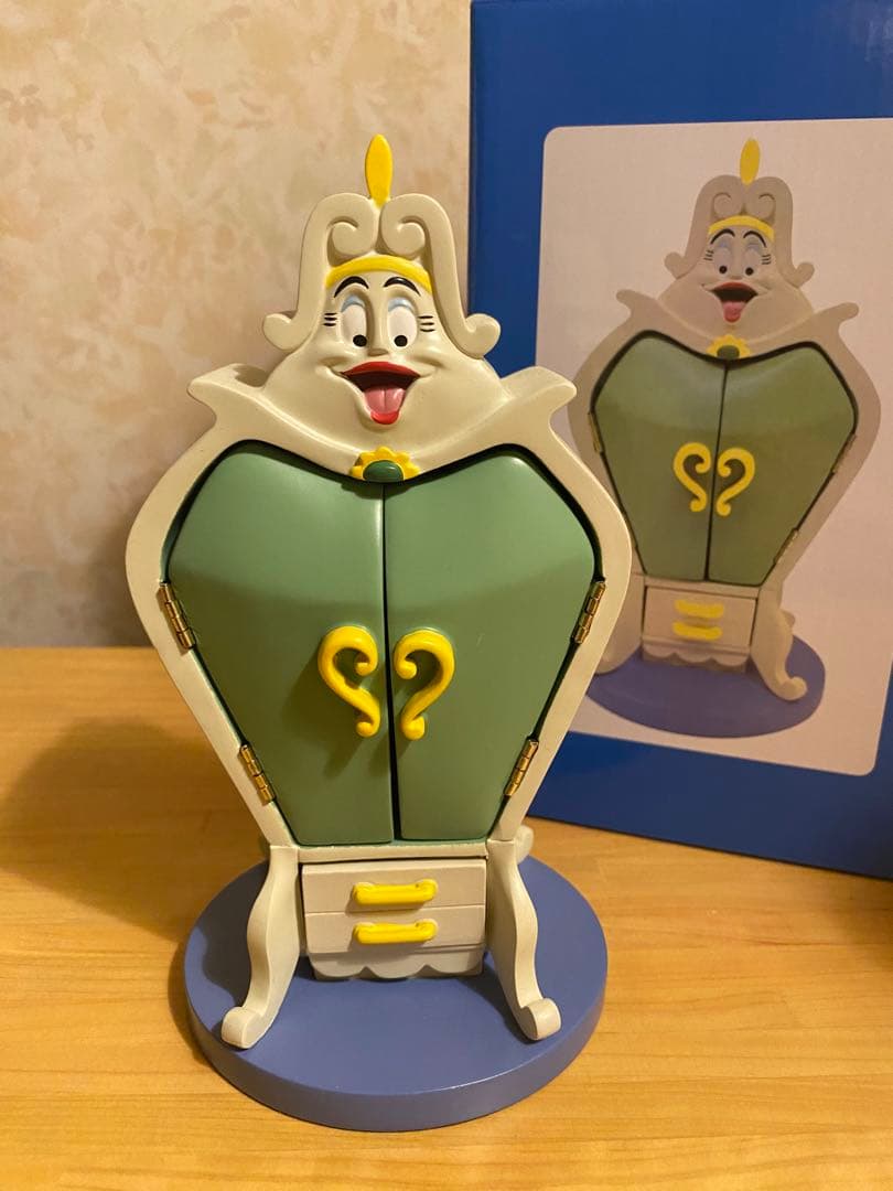 東京ディズニーランド 美女と野獣 ワードローブ 小物入れ - メルカリ