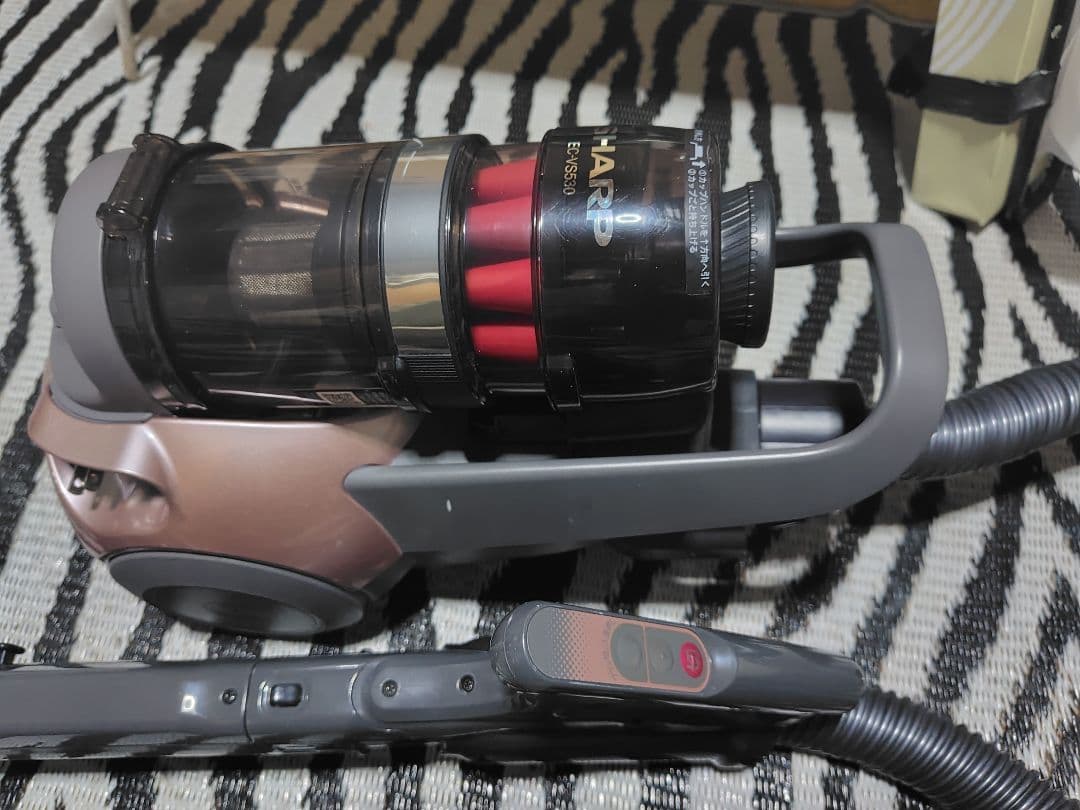 SHARP EC-VS530-N サイクロン掃除機 2024年製 動作確認済み - メルカリ