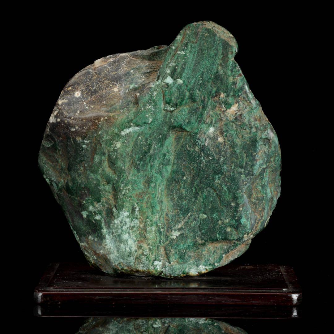 孔雀石 天然マラカイト 台座付 1.3kg 原石 鑑賞石自然石 パワーストーン