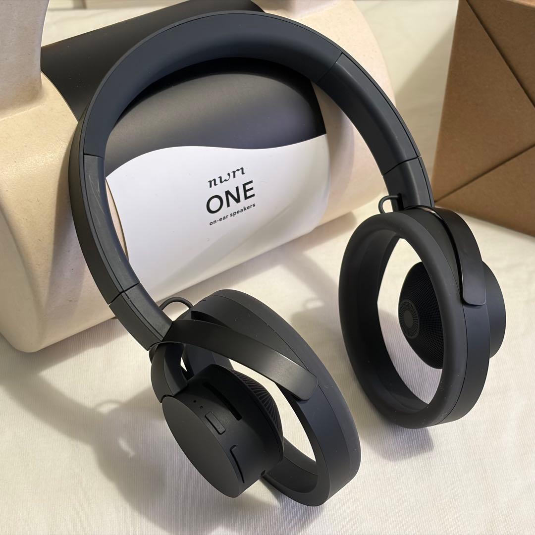 nwm ONE ワイヤレスヘッドホン　ダークグレイ ブルートゥースヘッドホン nwm(ヌーム) ONE ダークグレイ MBH001KA