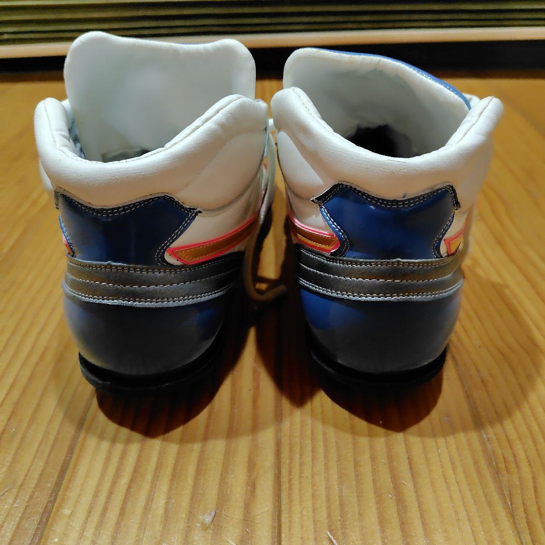 野球スパイク　Mizuno ミドルカットスパイクシューズ　25.5cm