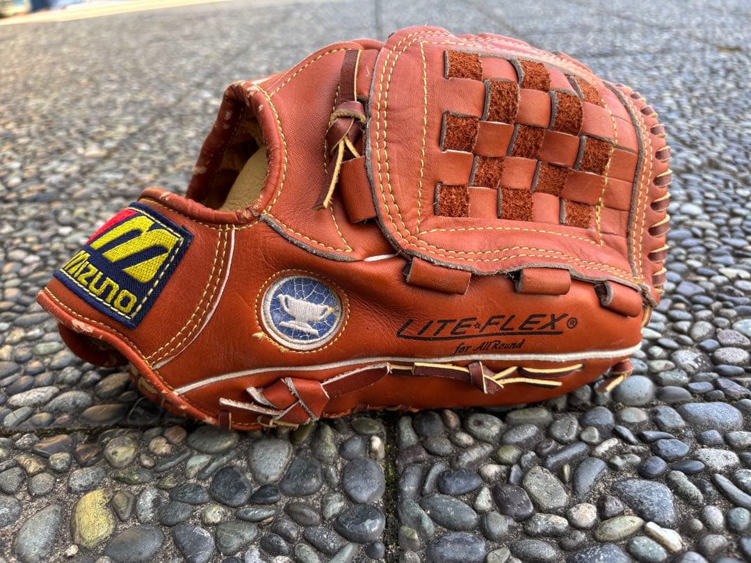 ミズノ 青カップ グローブ ビンテージ World Win 未使用 楽天市場】ミズノ ワールドウィン グローブ プロモデル 野球 ブルー