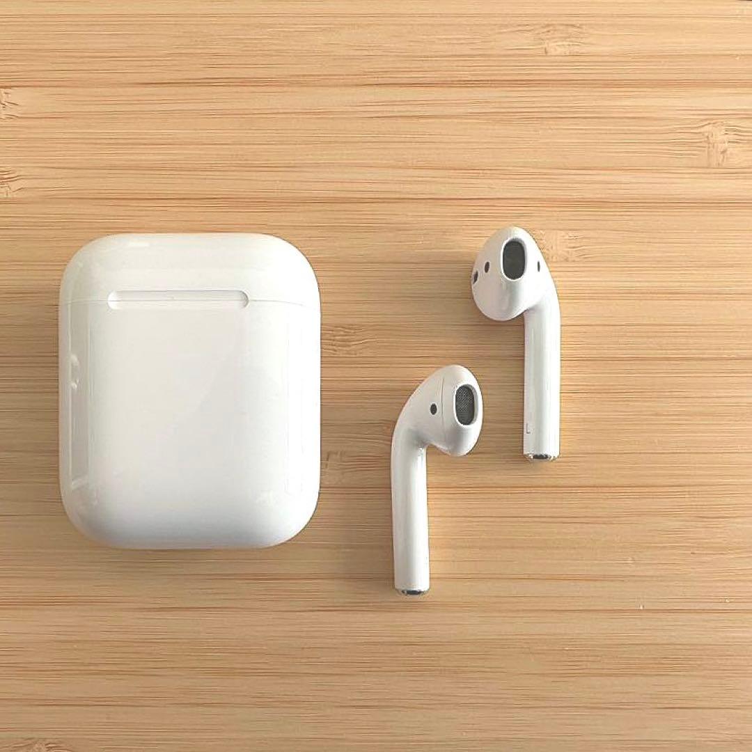 AirPods第1世代 純正 - メルカリ