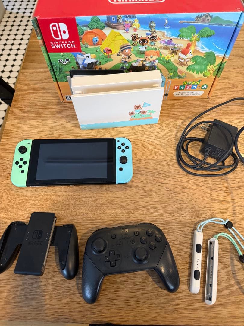 Nintendo Switch 純正プロコン付き どうぶつの森バージョン - メルカリ