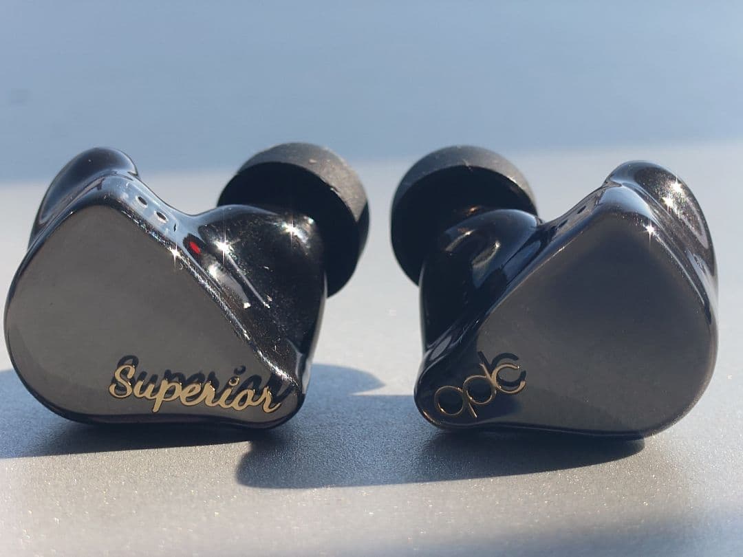 イヤホン qdc SUPERIOR + NOBUNAGA Labs  ダイナミック密閉型イヤホン(ブラック) | qdc | QDC-SUPERIOR-BK