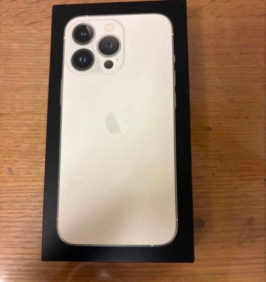 Apple iPhone 13 Pro シルバー 本体　ほぼ未使用品 Amazon | 【整備済み品】 Apple iPhone 13 Pro 256GB シルバー SIM